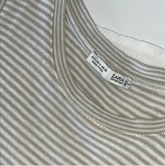 🌻4/30🌻Zara flowy tank - Picture 2 of 6